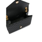 Envelope Medium in Quilted Grain de Poudre Embossed Leather - 图片 4