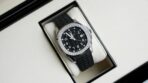 Patek Philippe Aquanaut Luce 5267/200A-001 – Stainless Steel & Diamond Bezel – Black Dial – 38.8mm - 图片 4