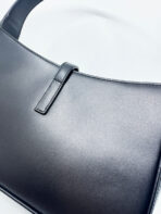 Le 5 a 7 Hobo Bag in Smooth Leather - 图片 9