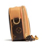 LOUIS VUITTON Limited Edition Baladeur Wearable Wallet - 图片 4